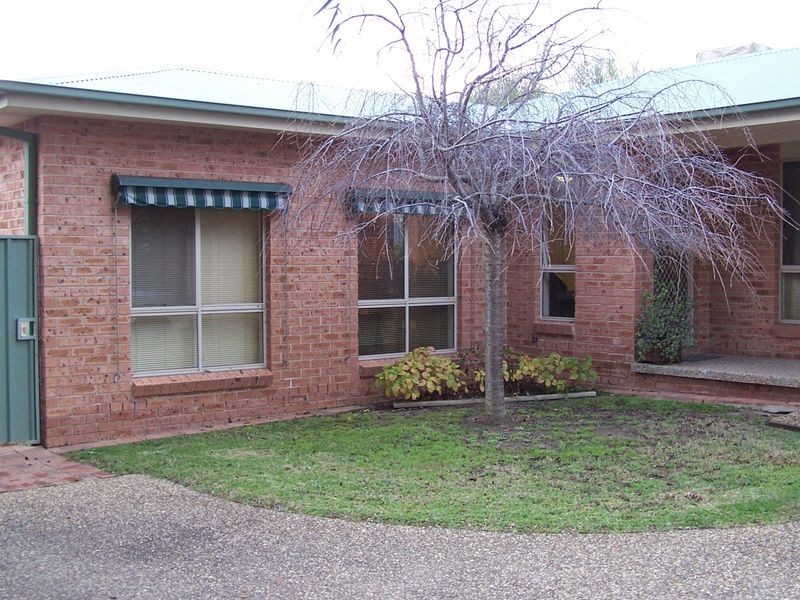 2/396 Lake Albert Road, Kooringal NSW 2650