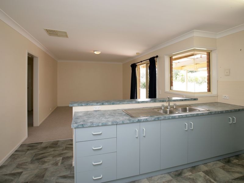 15 Kurrajong Avenue, Forest Hill NSW 2651