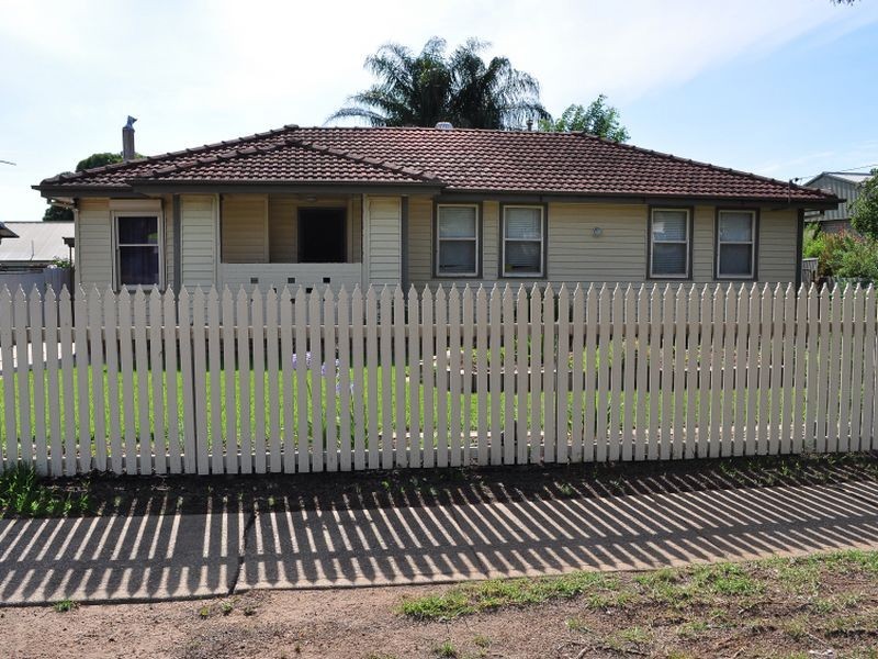 19 Tarakan Avenue, Ashmont NSW 2650