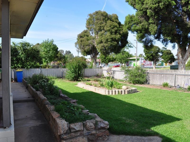 19 Tarakan Avenue, Ashmont NSW 2650