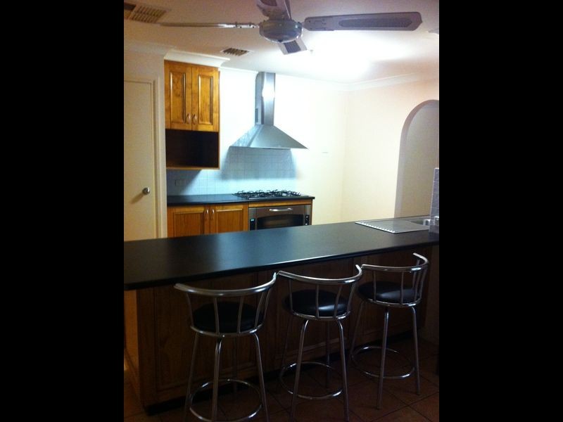 18 Overdale Drive, Bourkelands NSW 2650