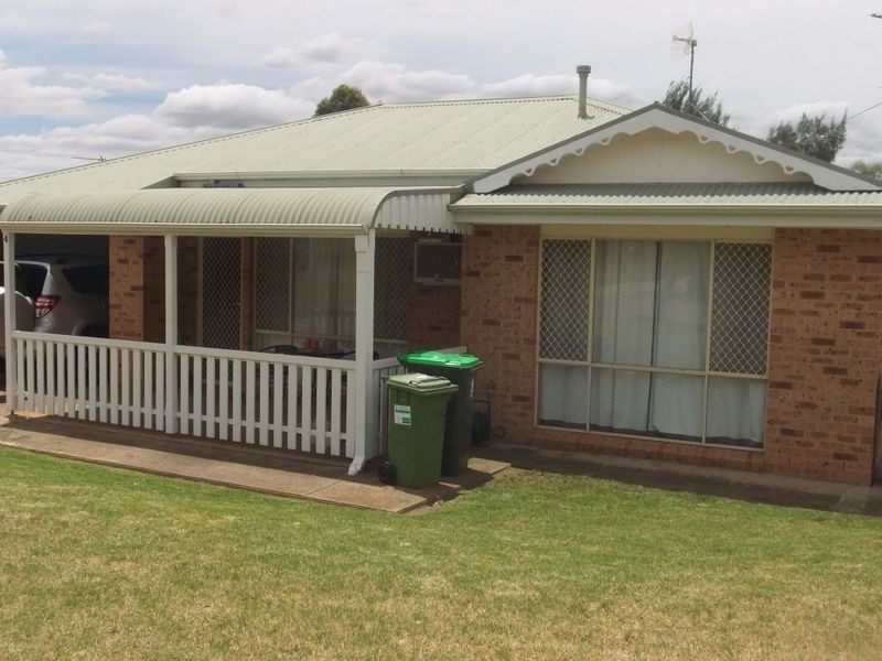 4/1 Juniper Place, Forest Hill NSW 2651