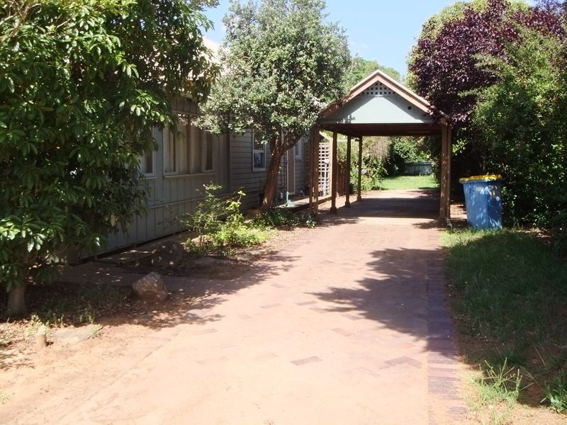 65 Bourke Street, Wagga Wagga NSW 2650