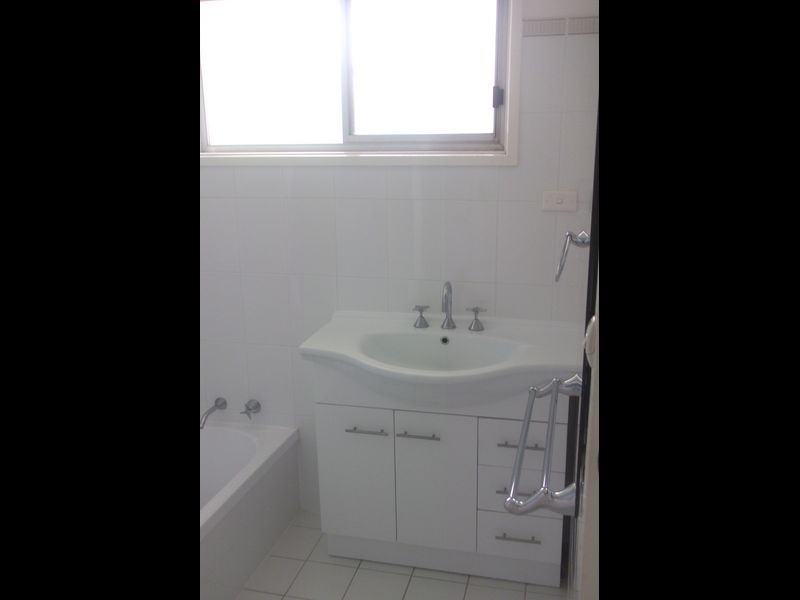 3 Fraser Street, Mount Austin NSW 2650
