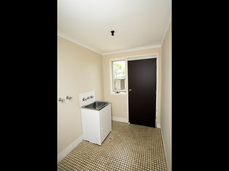 69 Mckell Avenue, Mount Austin NSW 2650