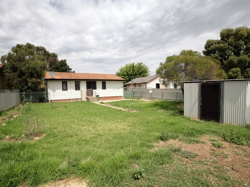 69 Mckell Avenue, Mount Austin NSW 2650