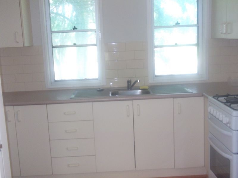 160 Raye Street, Tolland NSW 2650