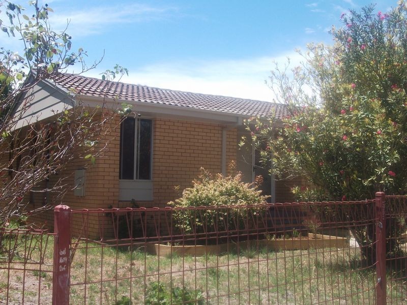 160 Raye Street, Tolland NSW 2650