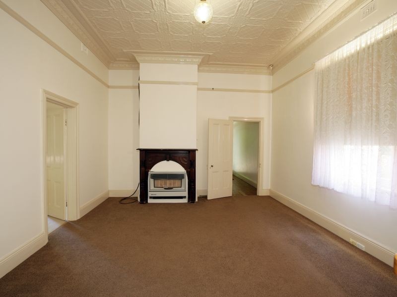 126 Gurwood Street, Wagga Wagga NSW 2650