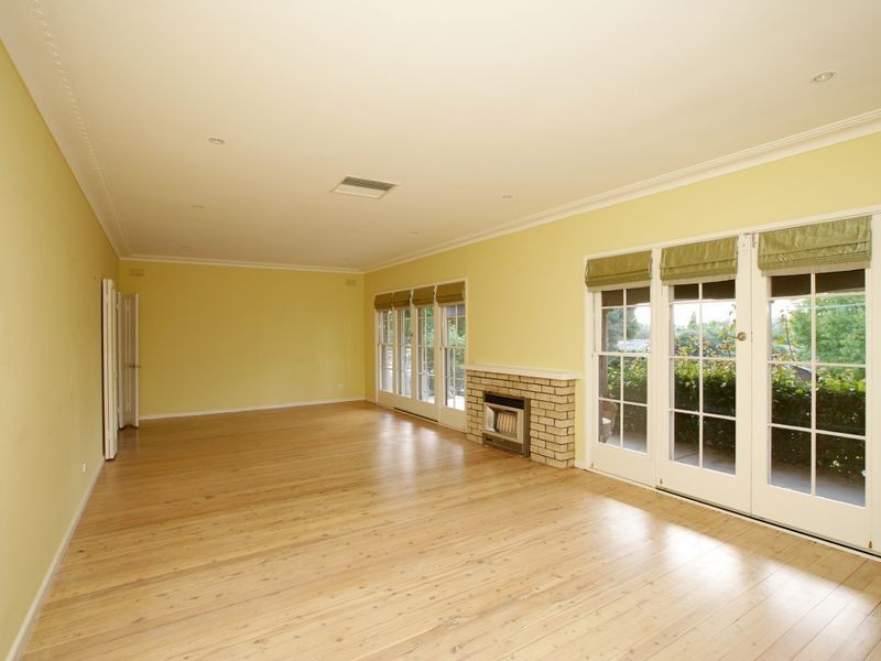 14 Wilks Avenue, Kooringal NSW 2650