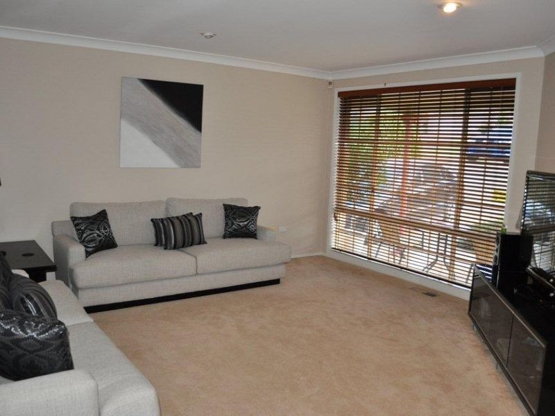 27 Brooklyn Drive, Bourkelands NSW 2650