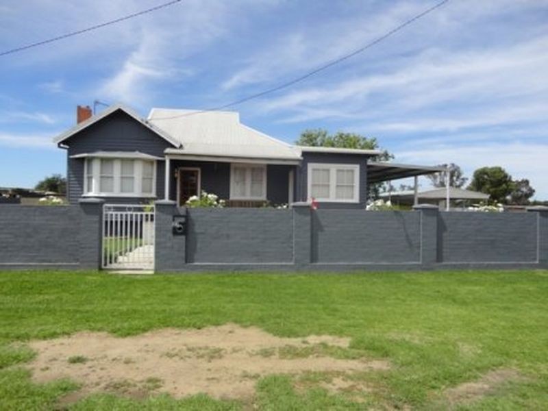 37 Mill Street, Alfredtown NSW 2650