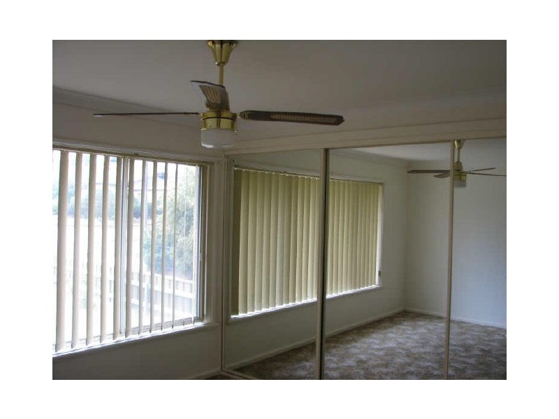 24 Nixon Crescent, Tolland NSW 2650