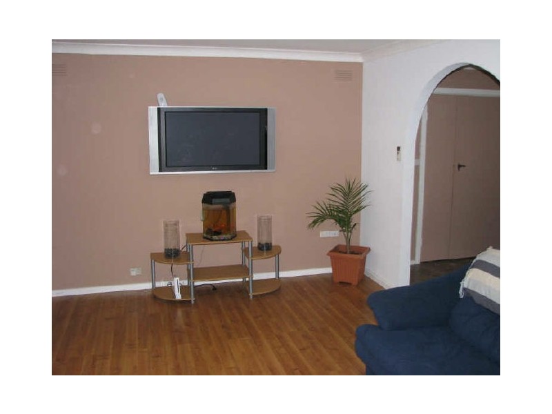 8 Tobruk Street, Ashmont NSW 2650