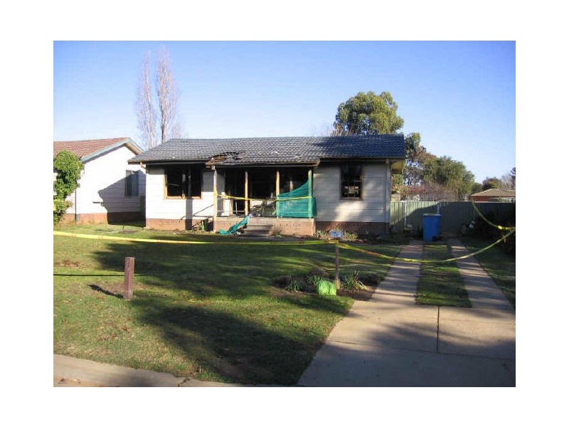 16 Toy Place, Tolland NSW 2650