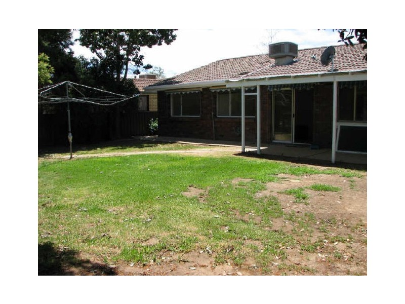 14 Eyre Street, Lake Albert NSW 2650