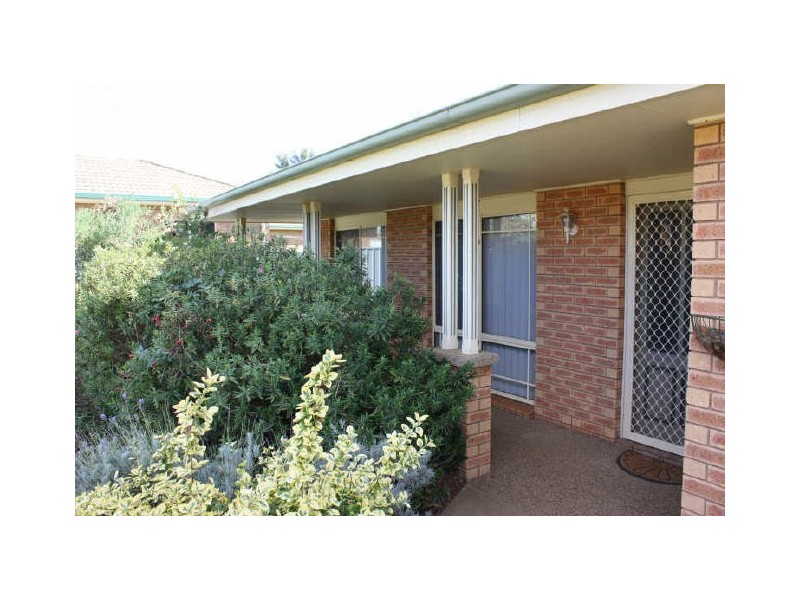 1 Japonica Place, Forest Hill NSW 2651