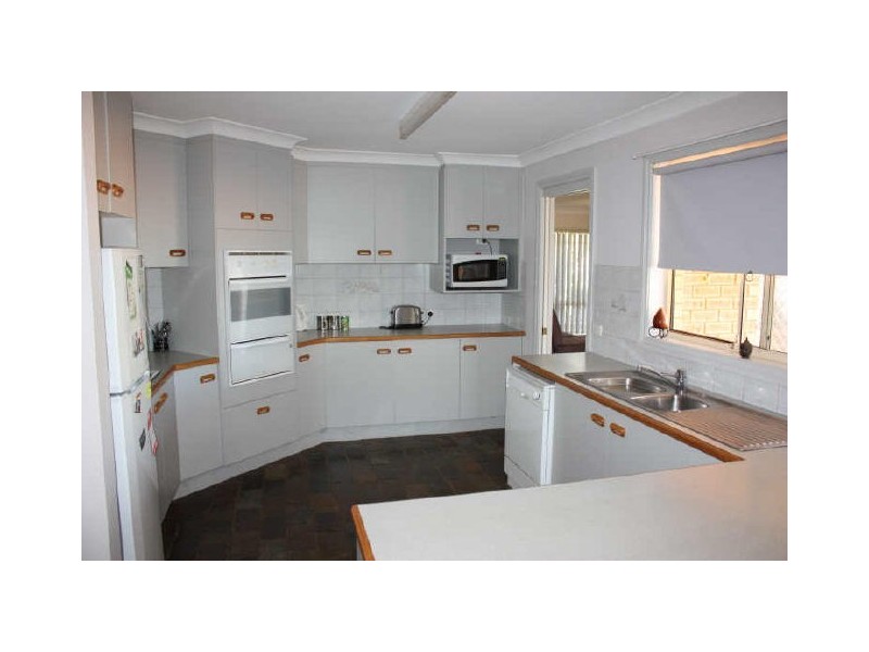 1 Japonica Place, Forest Hill NSW 2651