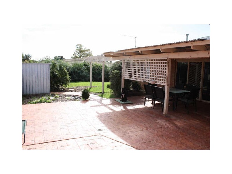 1 Japonica Place, Forest Hill NSW 2651