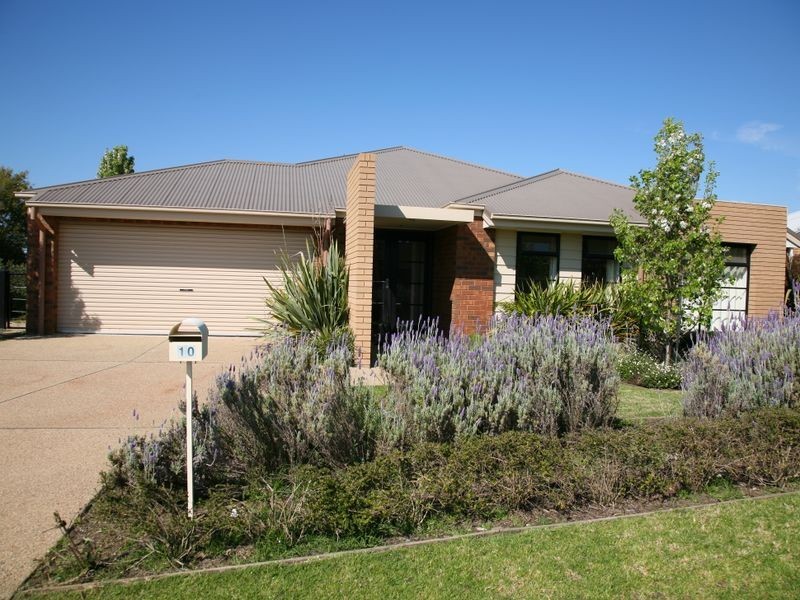 10 Budawang Place, Tatton NSW 2650