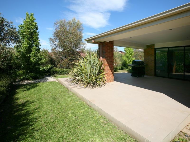10 Budawang Place, Tatton NSW 2650