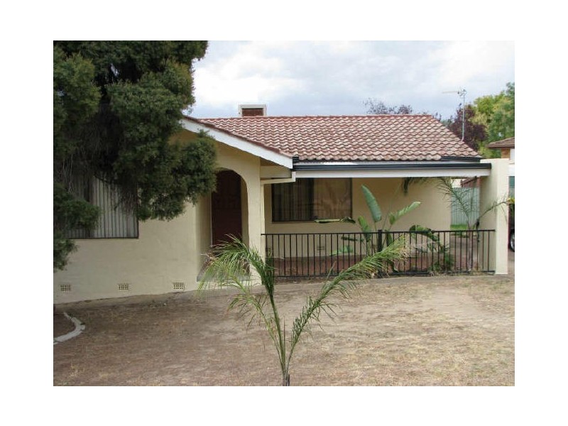 12 Malumba Crescent, Kooringal NSW 2650