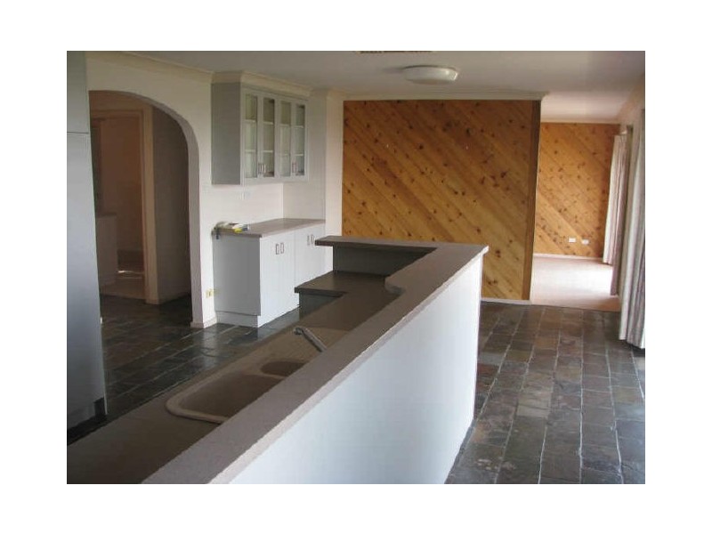 102 Stanley Street, Kooringal NSW 2650