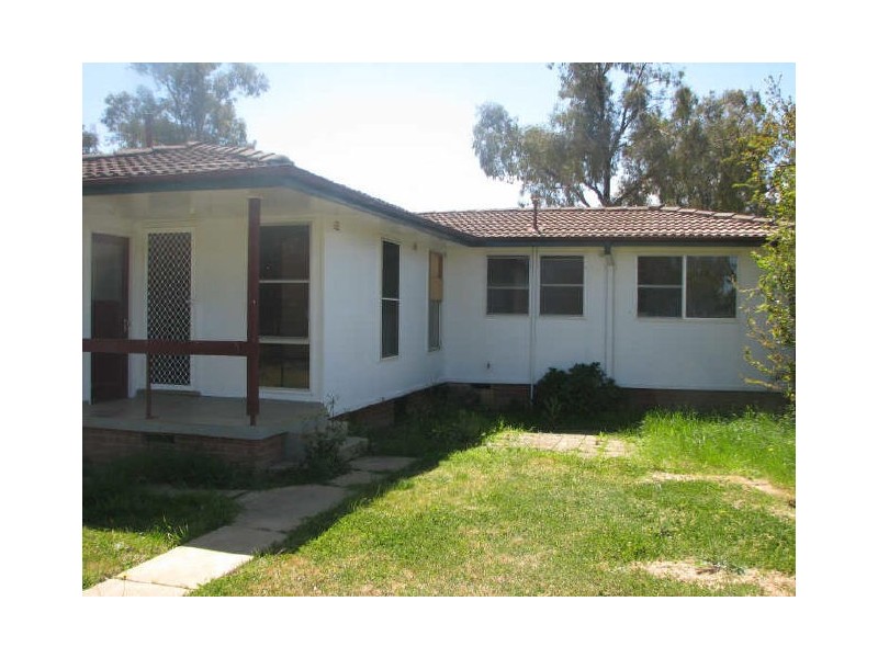 56 Connorton Avenue, Ashmont NSW 2650