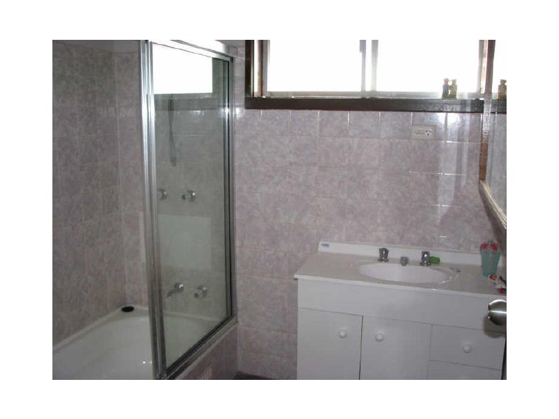 448 Lake Albert Road, Lake Albert NSW 2650