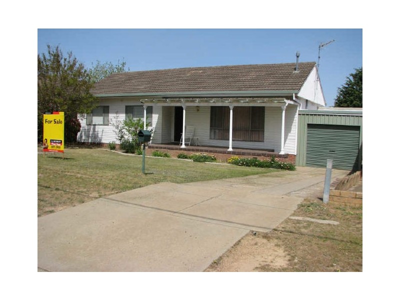 14 Acacia Street, Kooringal NSW 2650