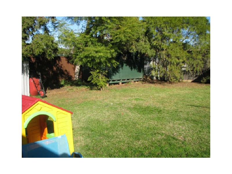 5 Ziegler Avenue, Kooringal NSW 2650