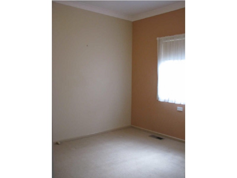 5 Ziegler Avenue, Kooringal NSW 2650
