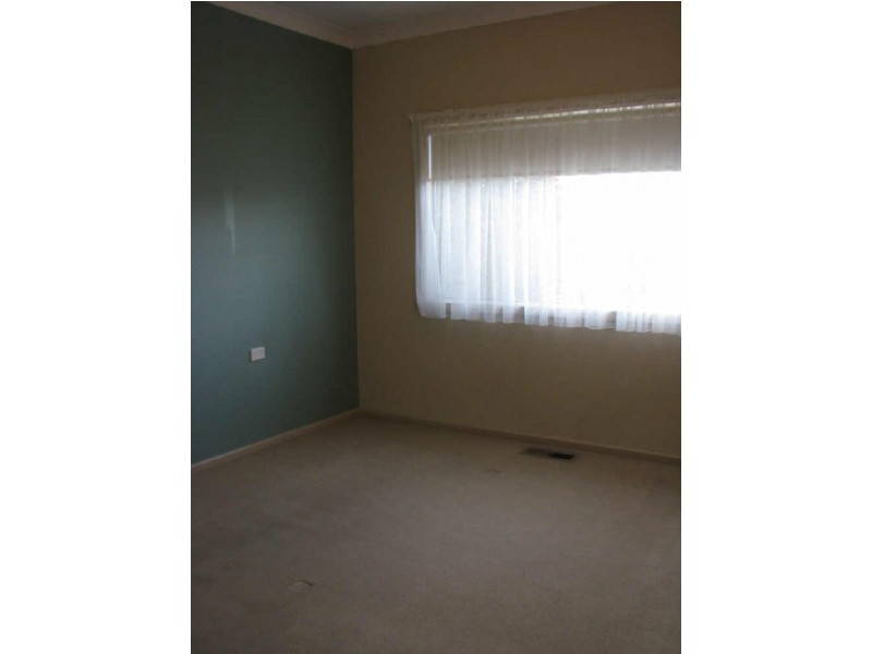 5 Ziegler Avenue, Kooringal NSW 2650