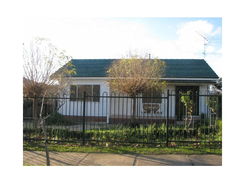 17 Ceduna Street, Mount Austin NSW 2650