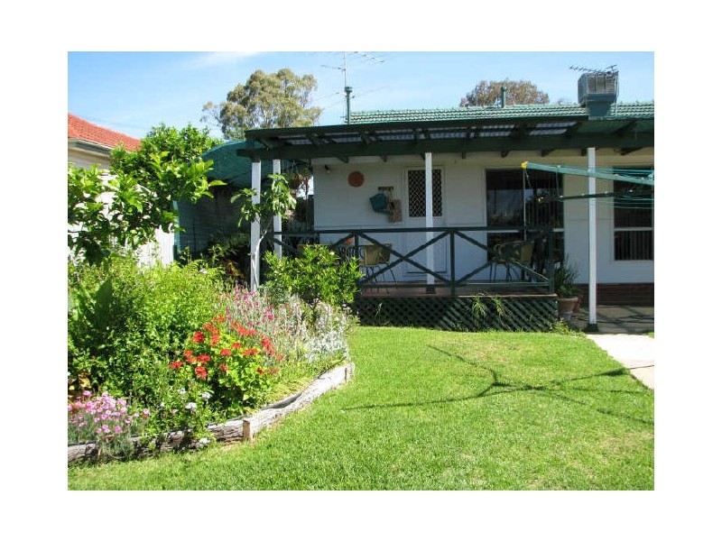 17 Ceduna Street, Mount Austin NSW 2650