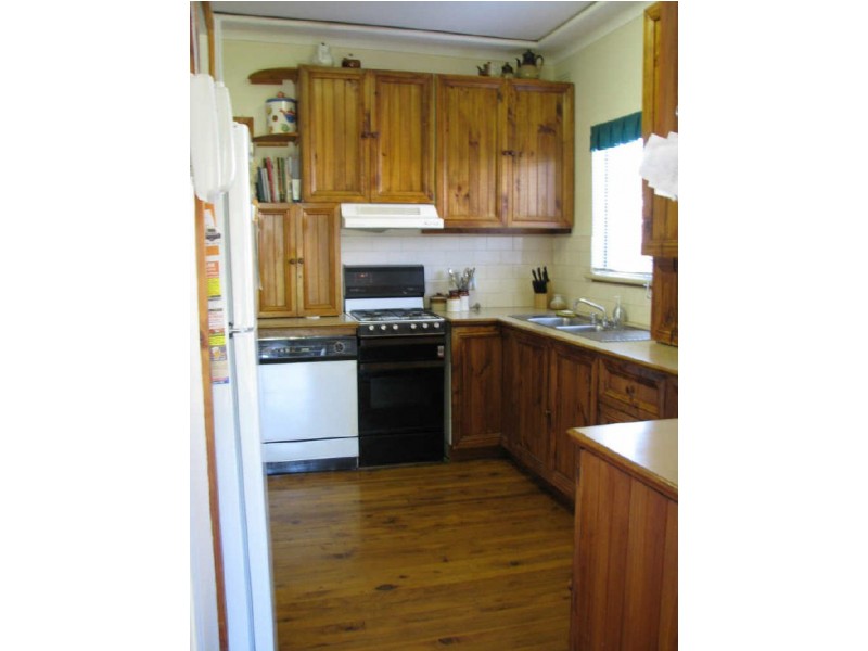 17 Ceduna Street, Mount Austin NSW 2650