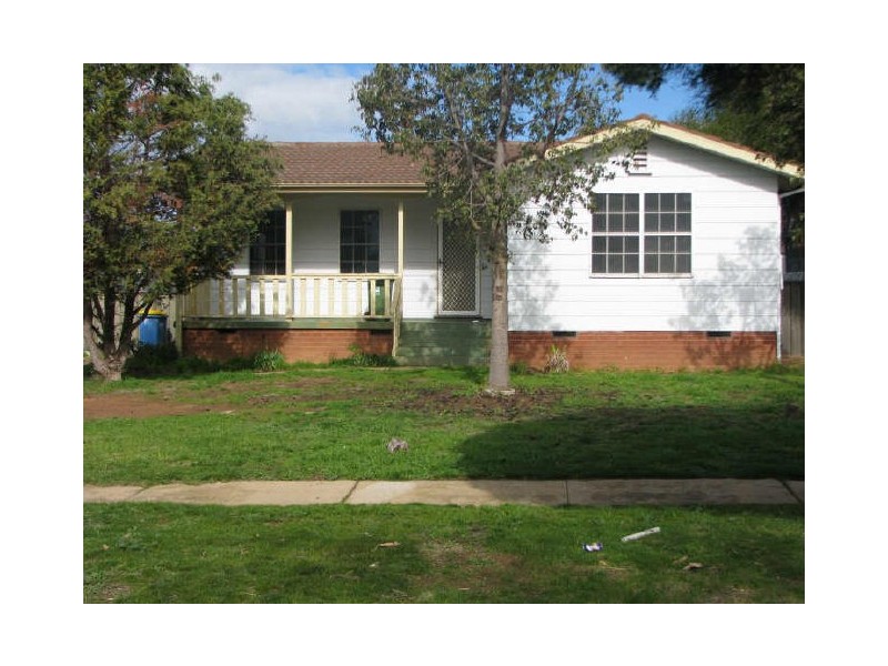 42 Blakemore Street, Wagga Wagga NSW 2650