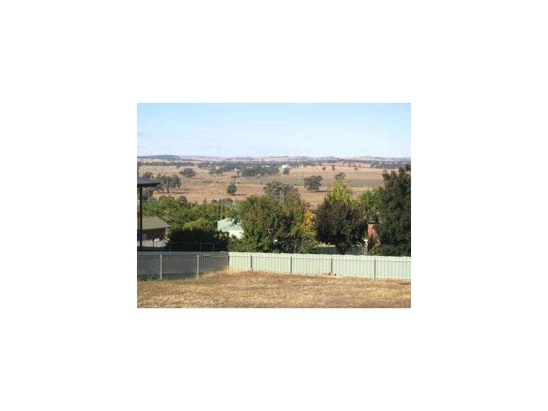 4 Stellway Close, Kooringal NSW 2650