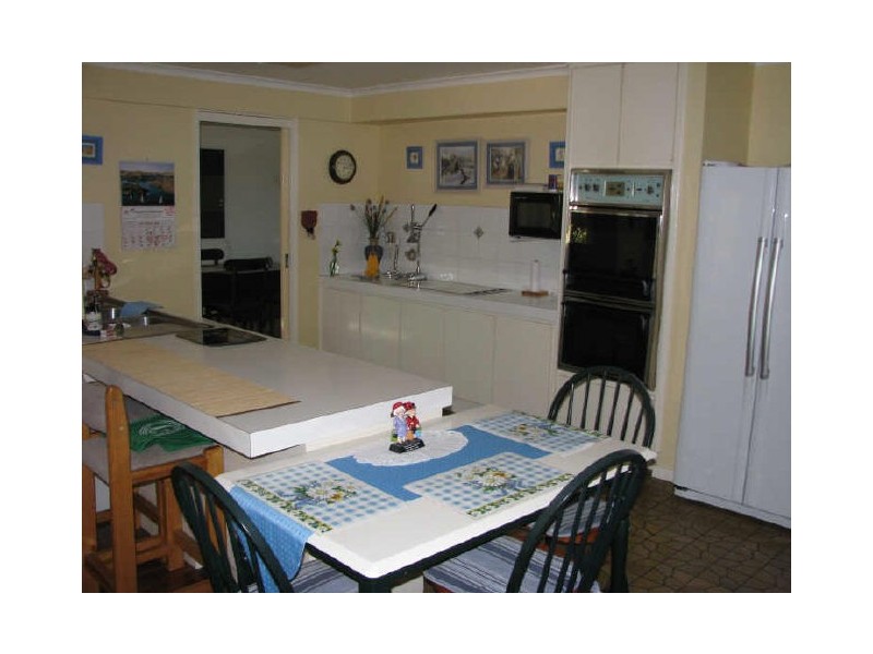 4 Wilks Avenue, Wagga Wagga NSW 2650