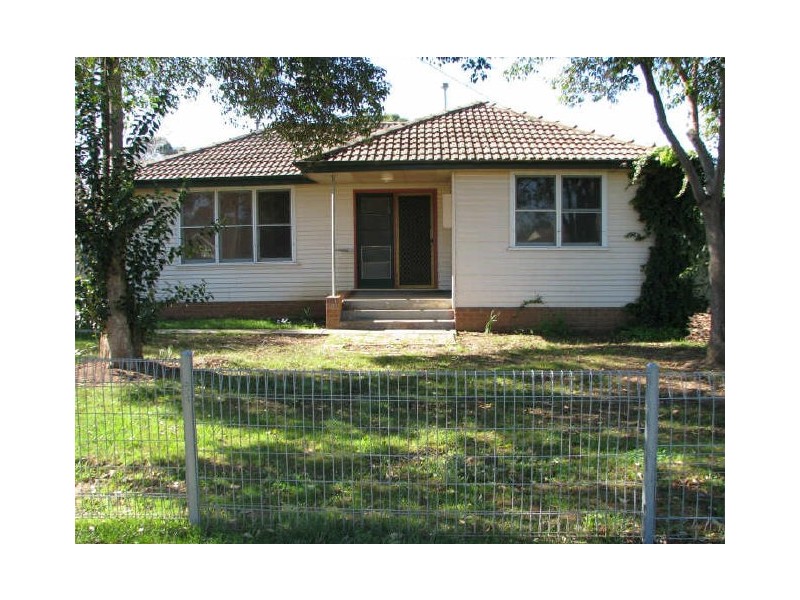 11 Madang Street, Ashmont NSW 2650