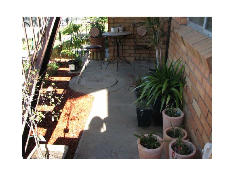 1/187 Lake Albert Road, Kooringal NSW 2650