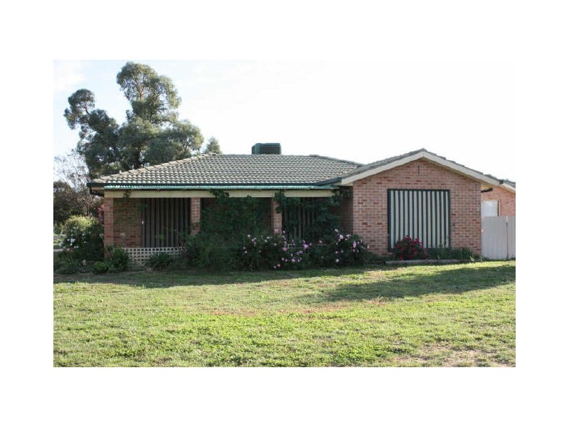 18 Eldershaw Drive, Forest Hill NSW 2651