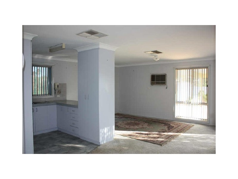 18 Eldershaw Drive, Forest Hill NSW 2651