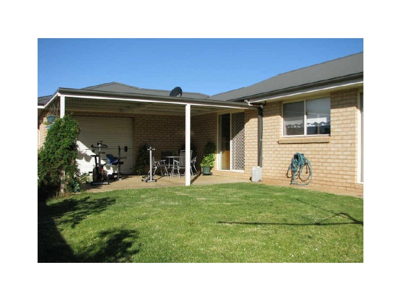10 Bourkelands Drive, Wagga Wagga NSW 2650