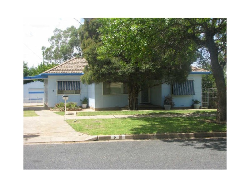 9 Paull Street, Kooringal NSW 2650