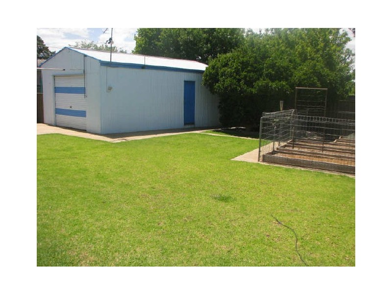 9 Paull Street, Kooringal NSW 2650