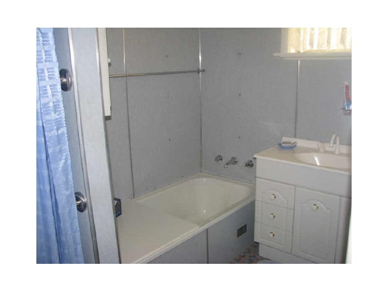 9 Paull Street, Kooringal NSW 2650