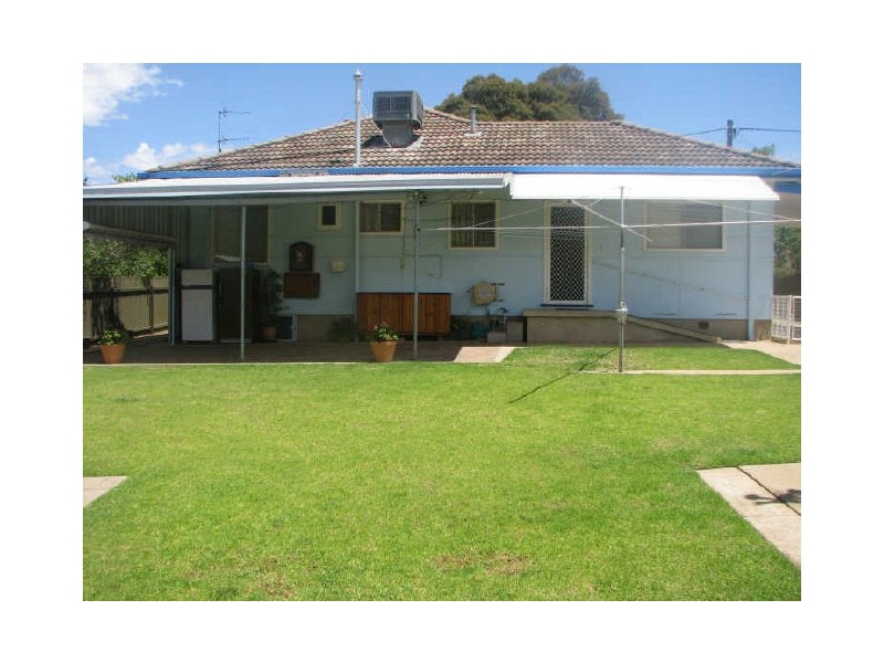 9 Paull Street, Kooringal NSW 2650