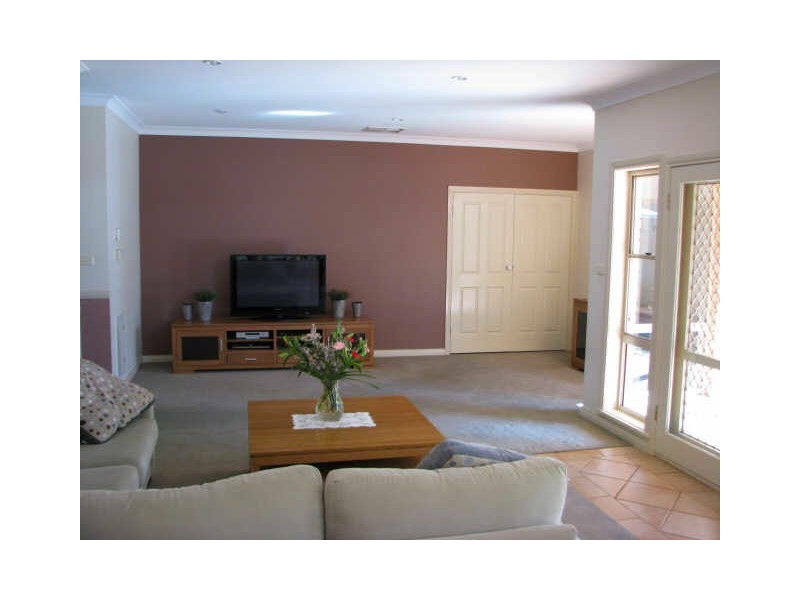 1 Jervis Place, Wagga Wagga NSW 2650