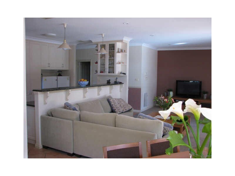 1 Jervis Place, Wagga Wagga NSW 2650